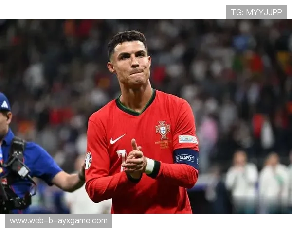 C罗与本地文化组织合作推出足球体验课，公众反响热烈